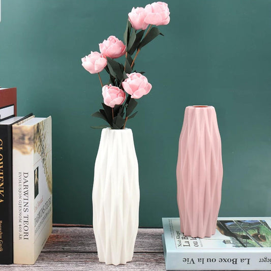 Diamond Pattern Plastic Flower Vase for Home Decoration Lightweight and Durable